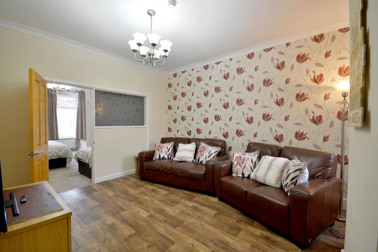 Ground Floor Apartment Up To 6 Guests With Games Chill Out Room Scarborough Exterior photo